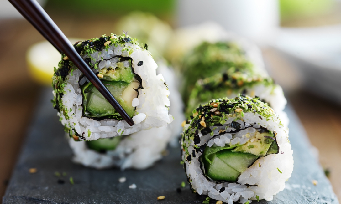  sushi rolls 